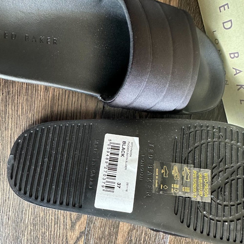 Ted Baker Slides - Picture 2 of 5
